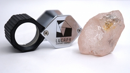 Encontraron un "espectacular" diamante rosa en Angola que podría ser el mayor visto en 300 años
