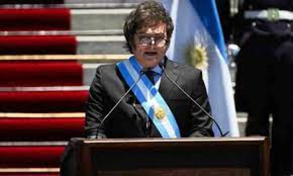 &quot;Hoy comienza una nueva era en la Argentina&quot;, dijo Milei en su primer discurso como presidente