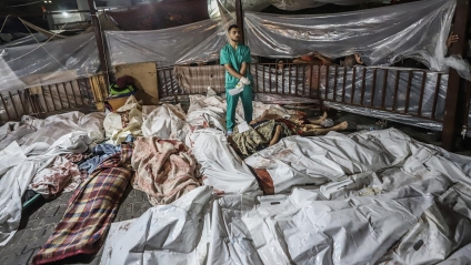 Testigos describen devastación en hospital bombardeado en Gaza: "Nunca vi nada semejante en la vida"