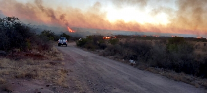 Intensa lucha contra el fuego