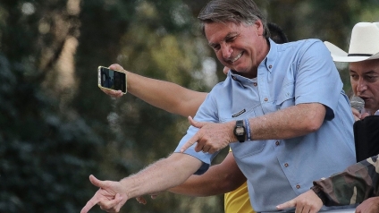 Bolsonaro arrancó la campaña alertando sobre el cierre de iglesias si vuelve Lula