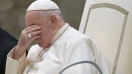 Por "un poco de bronquitis", Francisco evita leer un discurso en el Vaticano