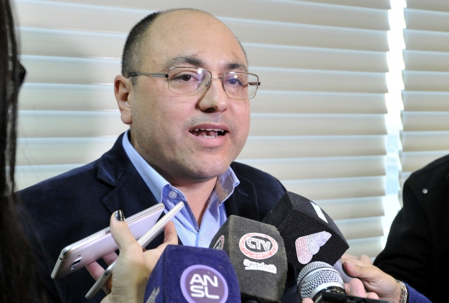 González propone rebajar impuestos, apostar por la movilidad sustentable y crear un centro de rehabilitación