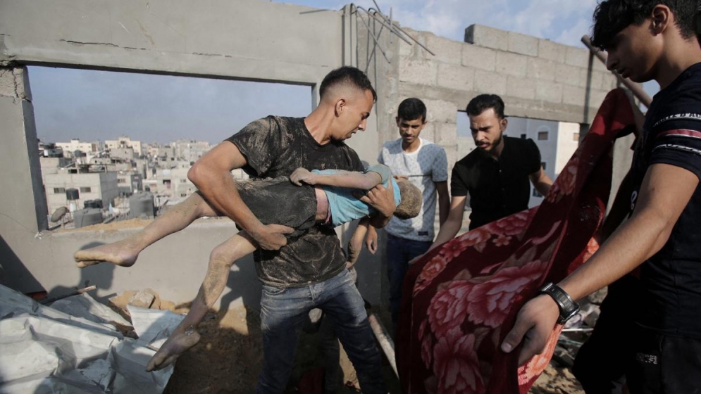 Israel vuelve a bombardear campamento de refugiados palestinos y hay &quot;decenas&quot; de muertos