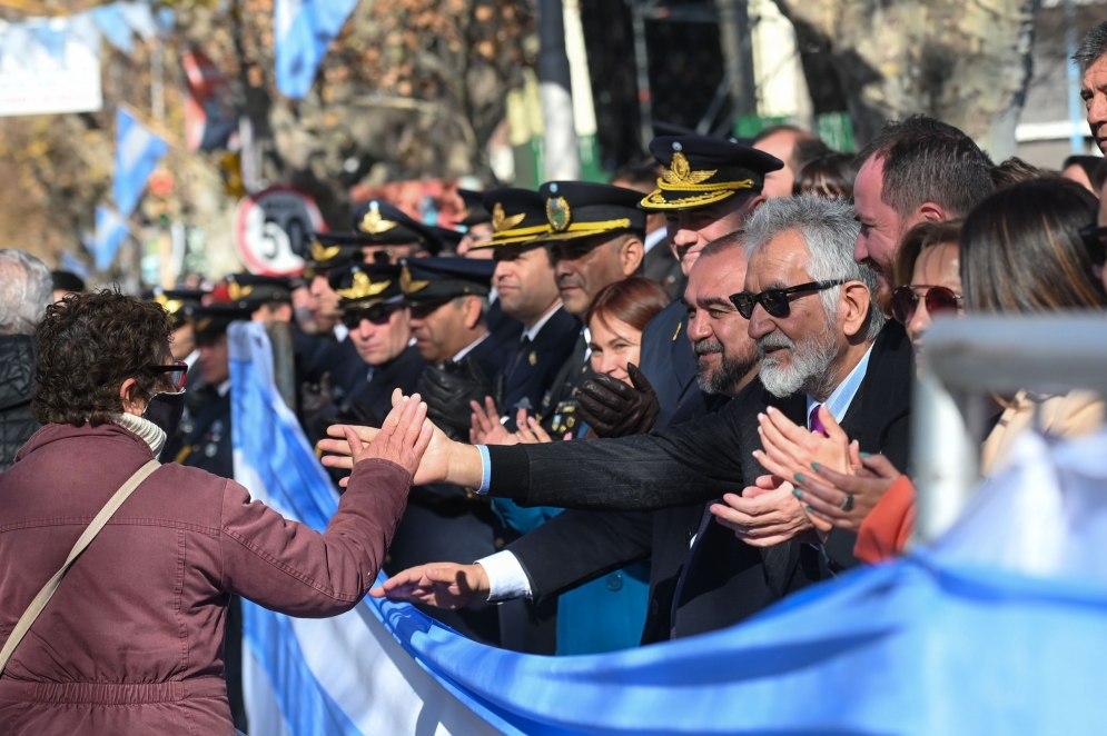 Los villamercedinos acompañarón en el desfile patrio