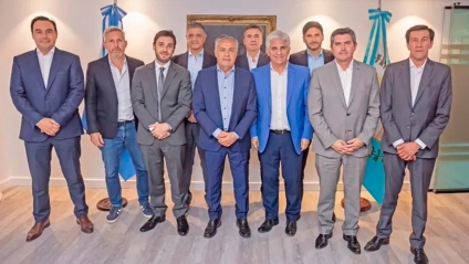 Los gobernadores de Juntos por el Cambio se reúnen mañana con legisladores electos