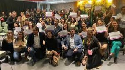 Egresaron más de veinte médicos residentes